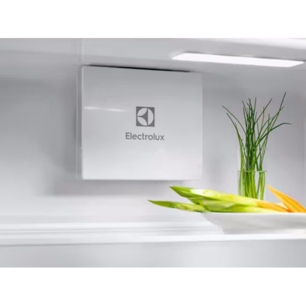 Electrolux Integrated Larder Fridge | KRD6DE18C