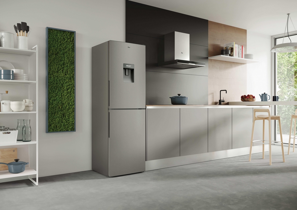 Hoover 55CM 50/50 Fridge Freezer I Graphite I HOCT3L517EWSK-1 Hoover 55CM 50/50 Fridge Freezer I Graphite I HOCT3L517EWSK-1