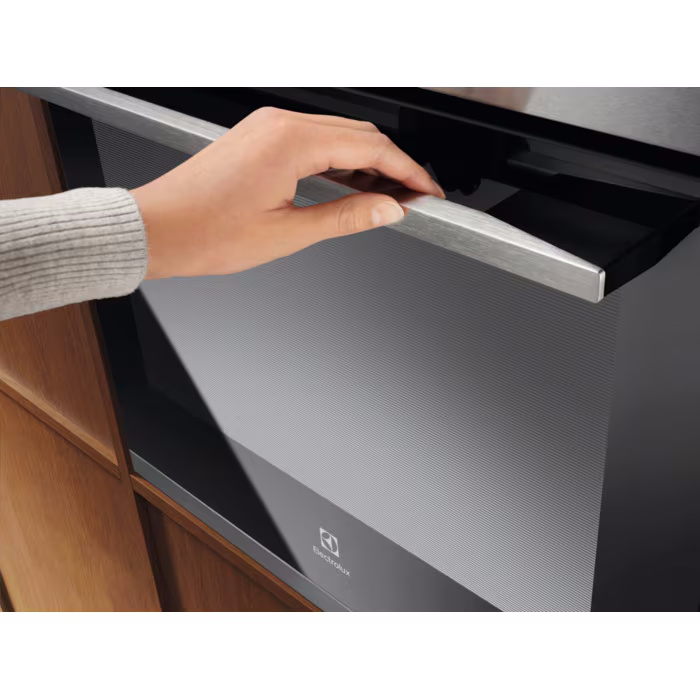 Electrolux 72L Built In Single Oven | Stainless Steel | Antifingerprint Coating | KOFFP46TX Electrolux 72L Built In Single Oven | Stainless Steel | Antifingerprint Coating | KOFFP46TX